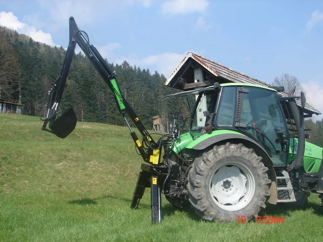 Zadné traktorové nakladače AN