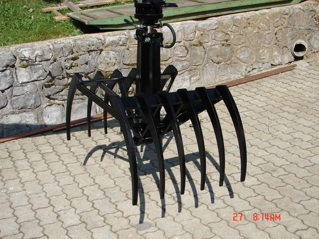 Zadné traktorové nakladače AN