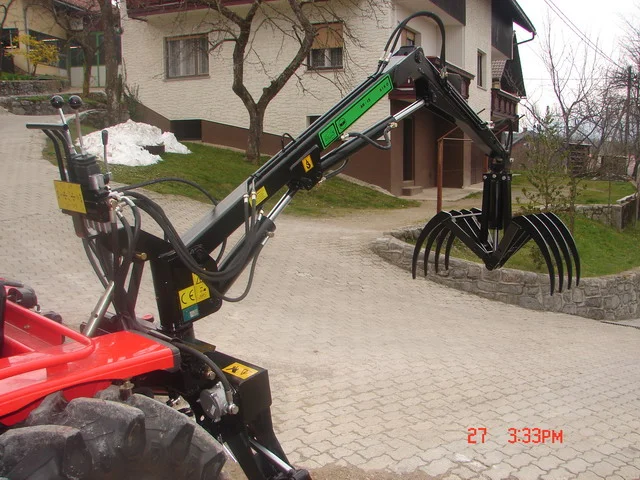 Zadné traktorové nakladače AN