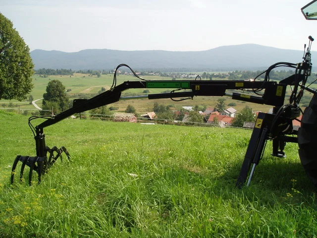 Zadné traktorové nakladače AN
