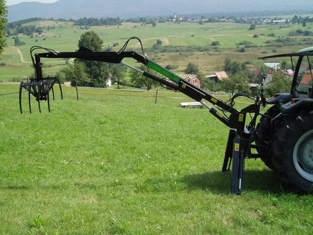 Zadné traktorové nakladače AN